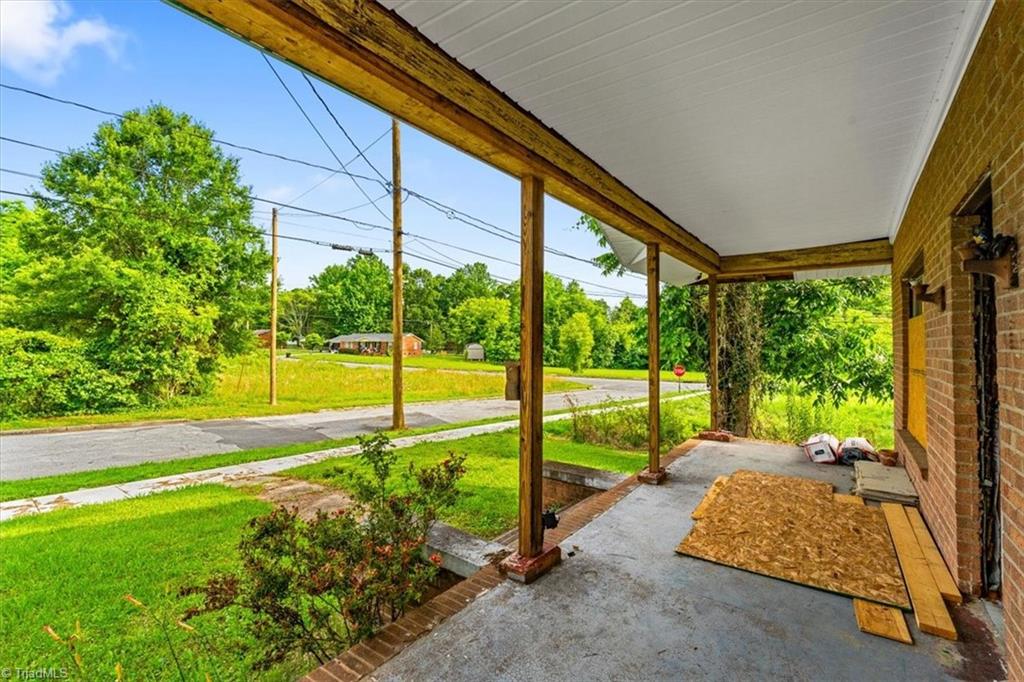 218 Robin Circle Salisbury, NC 28144 - Photo 5 of 13