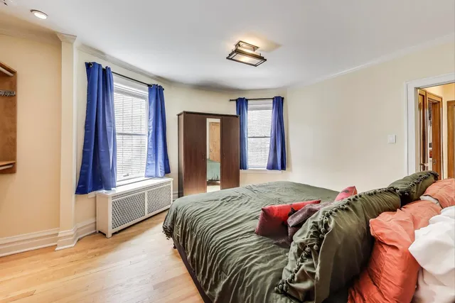 $1,175,000 | 2700 West Carmen Avenue, Chicago, IL 60625