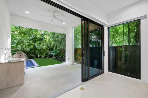 $2,285,000 | 3063 Elizabeth Street, Miami, FL 33133