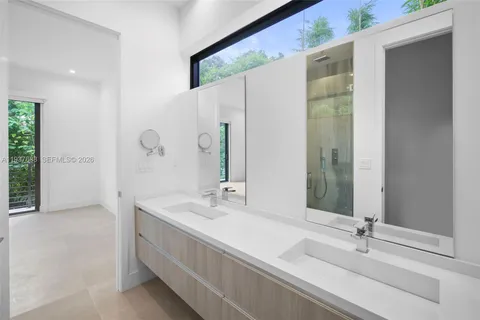 $2,285,000 | 3063 Elizabeth Street, Miami, FL 33133