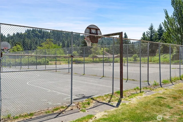 a view of a tennis court