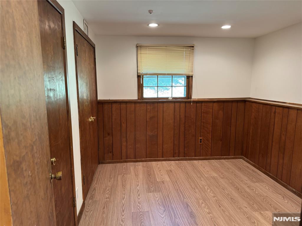 76 Cider Mill Road Hawthorne, NJ 07506 - Photo 13 of 27