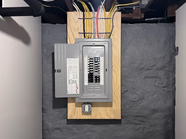 $430,000 | 7 Dudley Hill Road, Dudley, MA 01571