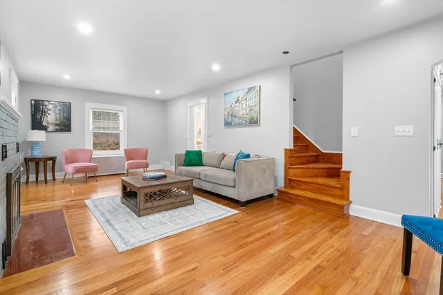 $430,000 | 7 Dudley Hill Road, Dudley, MA 01571