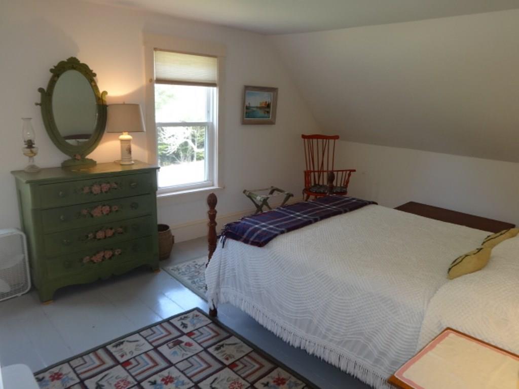 94 Dix Point Road Bernard, ME 04612 - Photo 12 of 20 Photo