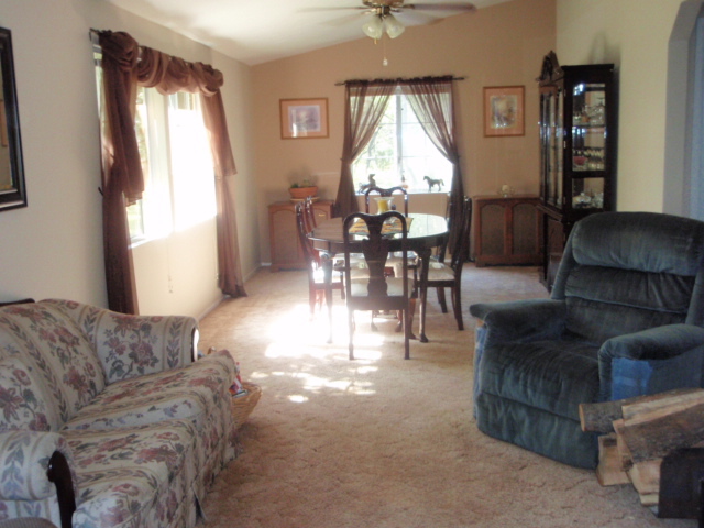 16048 Cloverdale Road Happy Valley, CA 96007 - Photo 3 of 5 Family and Dining room
