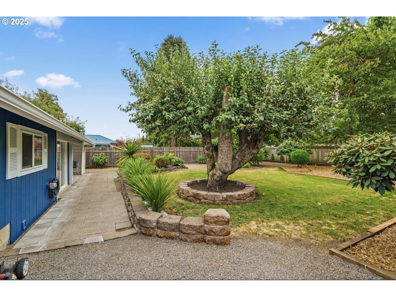 1995 Scott Road Springfield, OR 97477 - Photo 32 of 43