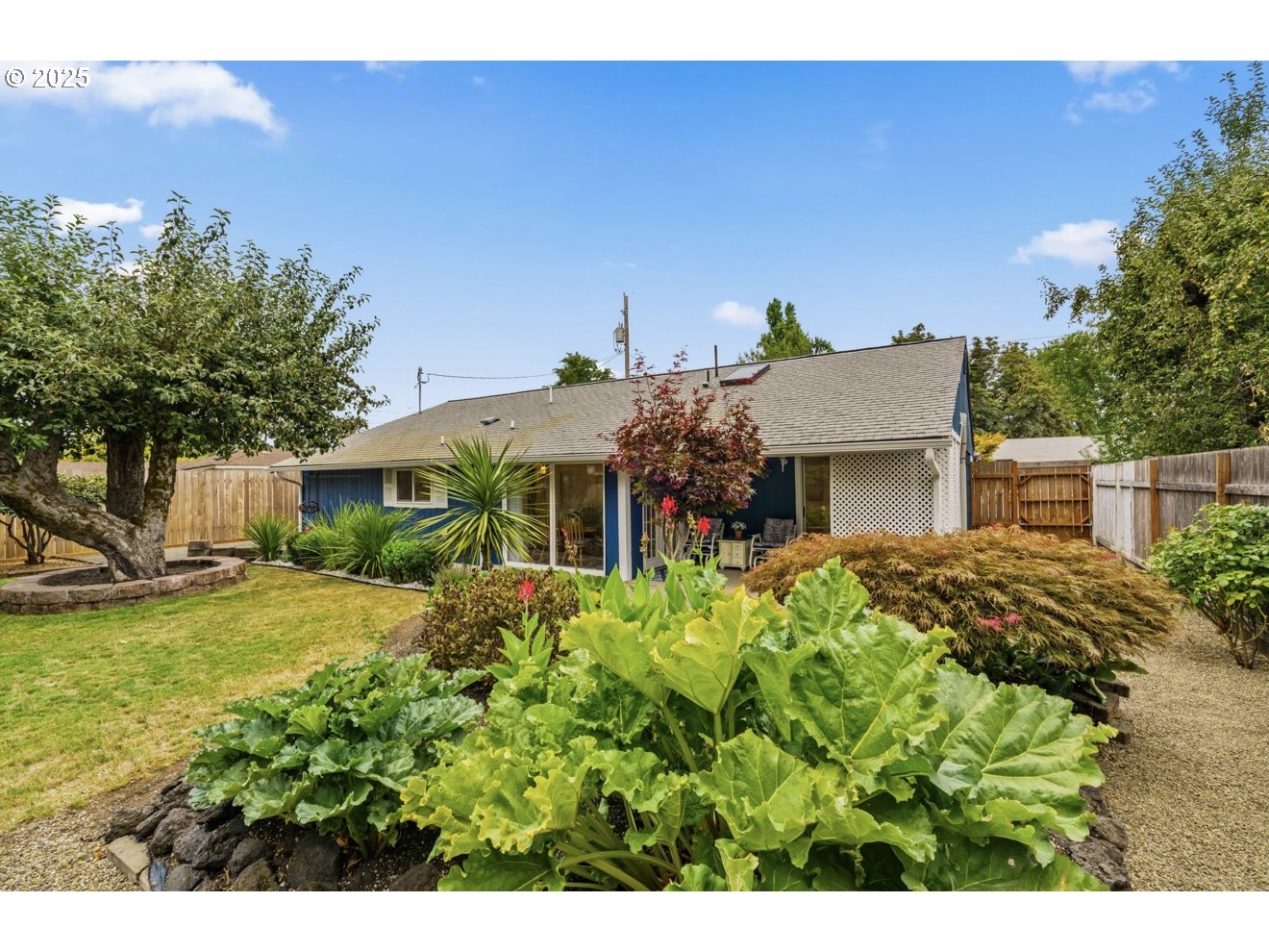 1995 Scott Road Springfield, OR 97477 - Photo 36 of 43 a front view of a house with a yard