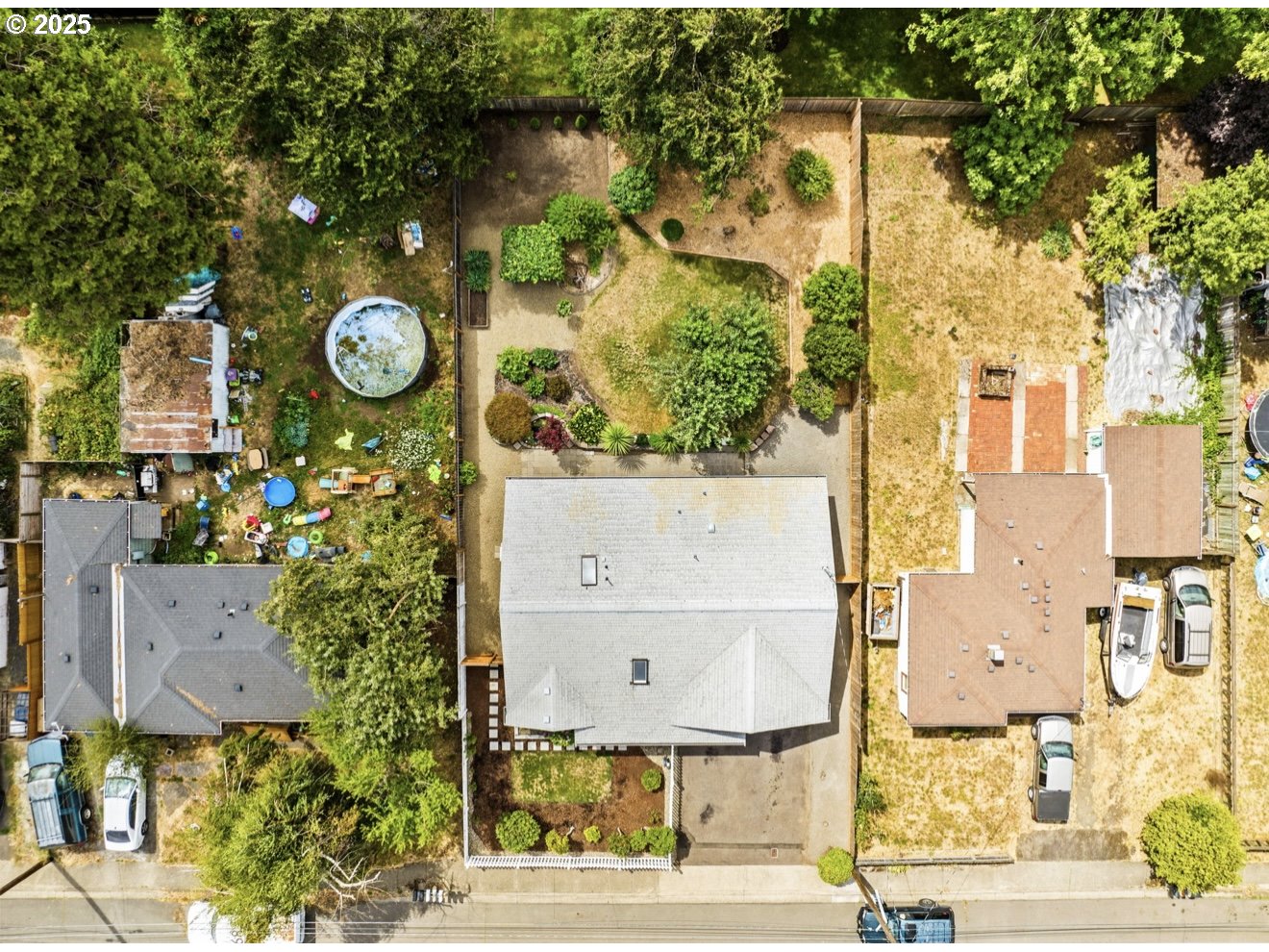 1995 Scott Road Springfield, OR 97477 - Photo 40 of 43 an aerial view of residential house with outdoor space and parking