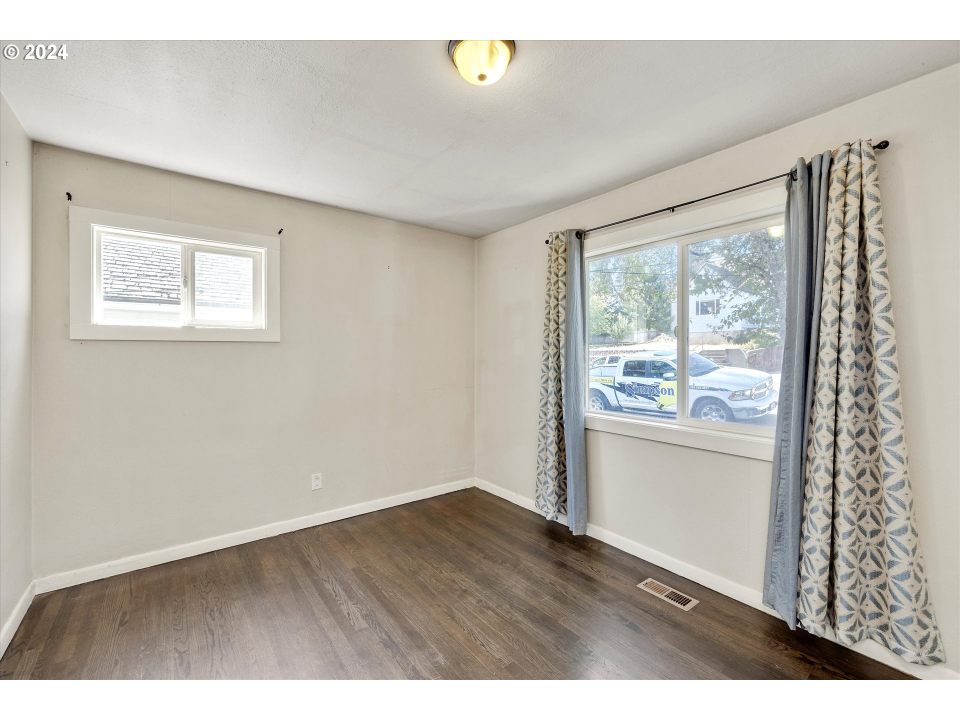 362 Southwest Oak Street Willamina, OR 97396 - Photo 13 of 34 a view of an empty room with a window
