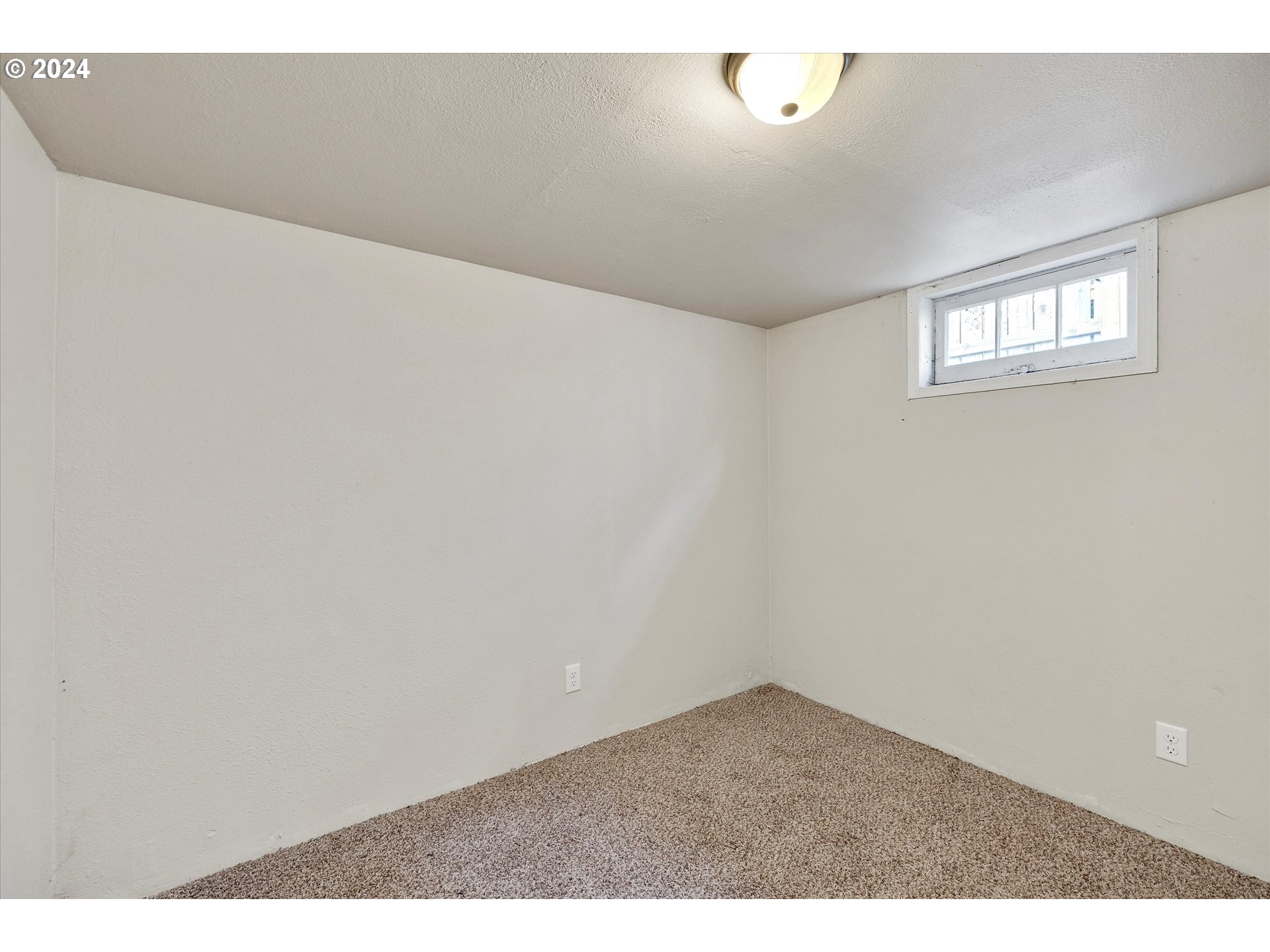 362 Southwest Oak Street Willamina, OR 97396 - Photo 22 of 34 a view of empty room