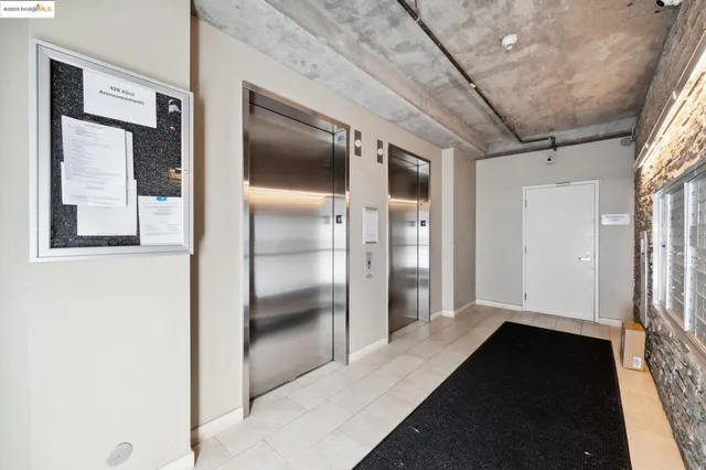 $739,500 | 428 Alice Street, Unit 817, Oakland, CA 94607