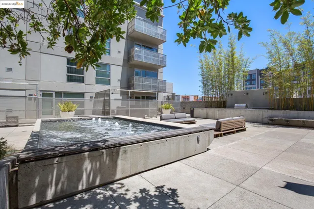 $739,500 | 428 Alice Street, Unit 817, Oakland, CA 94607