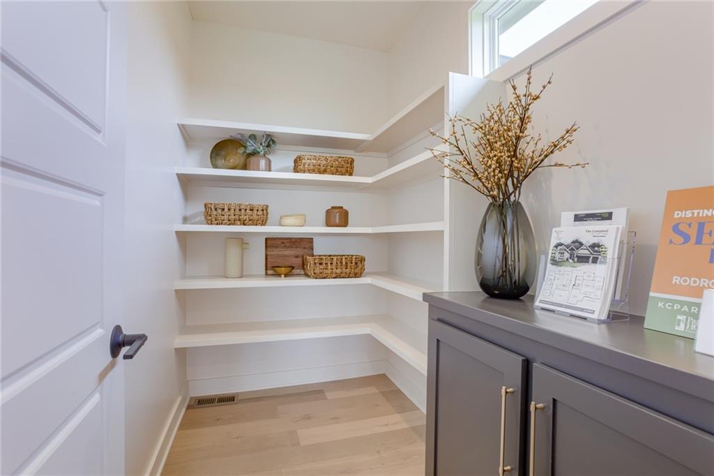 12472 South Barth Road Olathe, KS 66061 - Photo 21 of 66