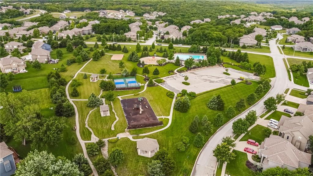 12472 South Barth Road Olathe, KS 66061 - Photo 44 of 66