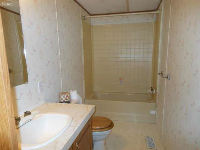 4572 Waltan Road Vassar, MI 48768 - Photo 11 of 16 20453357-10.JPG
