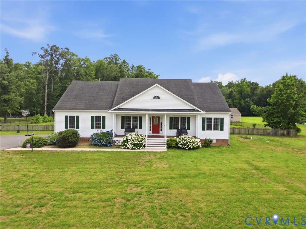 5305 Wellington Ridge Road Richmond, VA 23231 - Photo 61 of 67 Ranch-style residence featuring a white facade wit