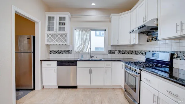 $1,150,000 | 69 Echo Avenue, Oakland, CA 94611