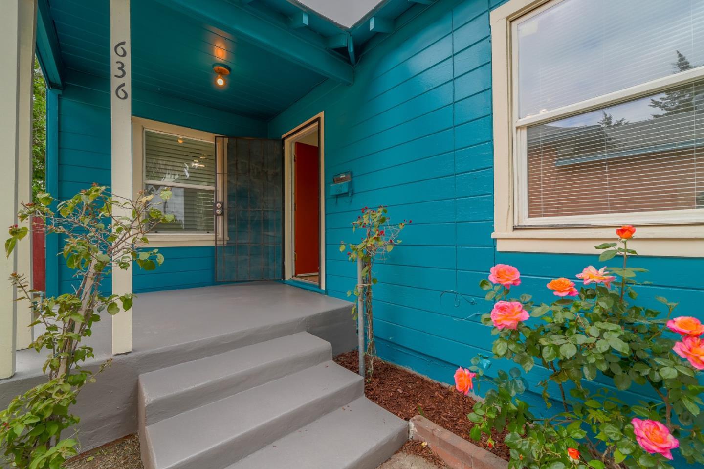 a front view of house with yard