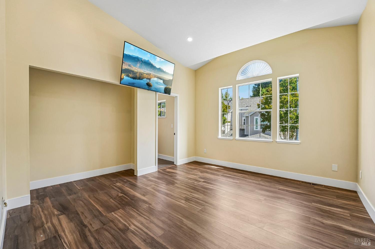 567 East Jasmine Circle Santa Rosa, CA 95407 - Photo 20 of 36