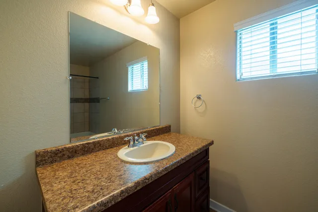 $1,900 | 2102 Laura Court, Round Rock, TX 78681