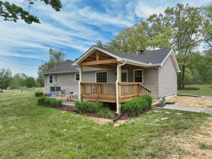 $359,900 | 120 Whippoorwill Lane, Bethpage, TN 37022