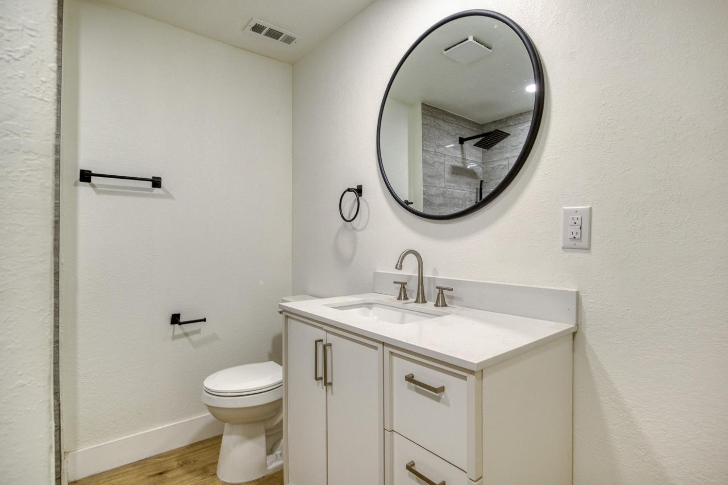 2323 Del Rio Drive Stockton, CA 95204 - Photo 16 of 20
