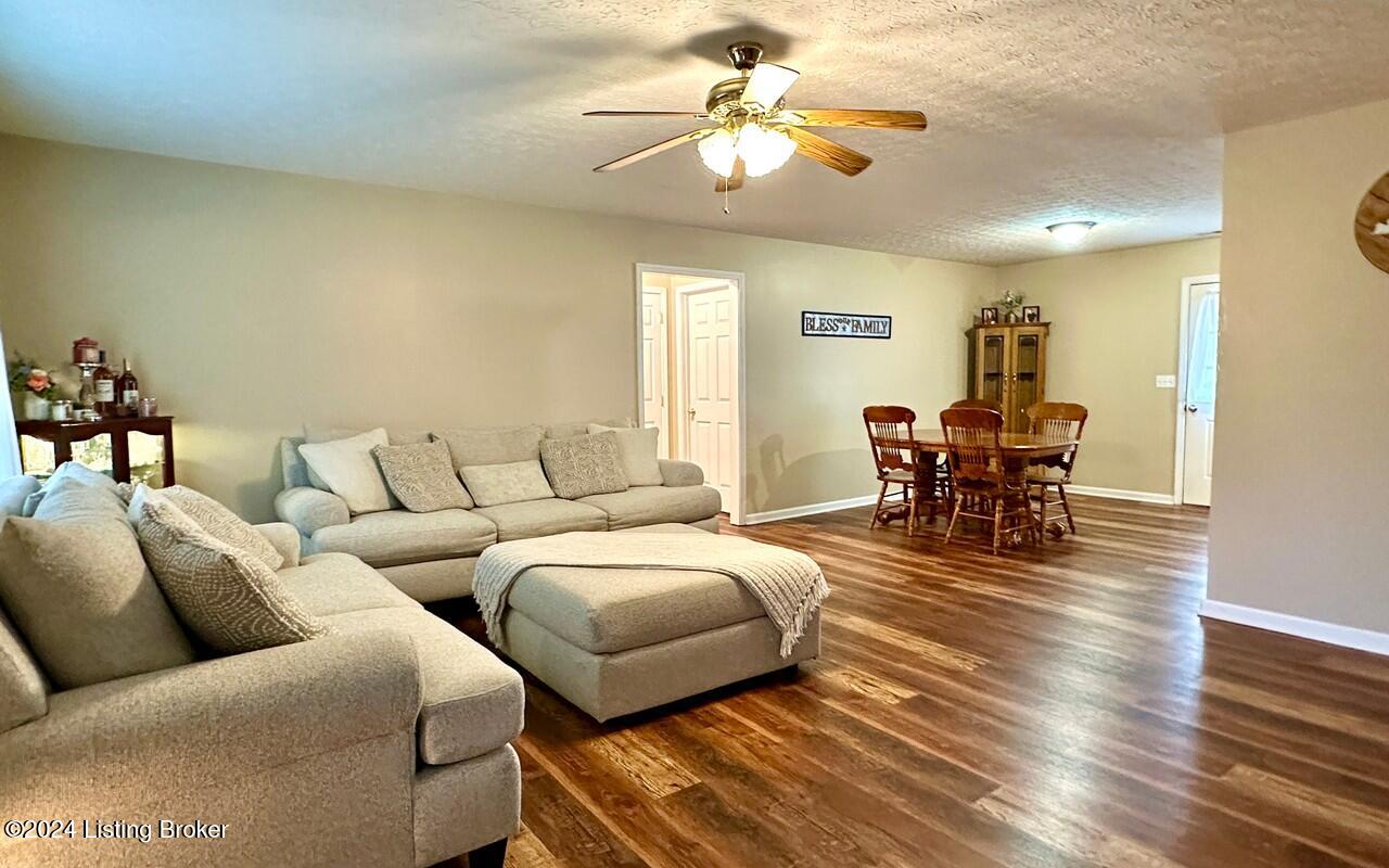 559 Grant Road Leitchfield, KY 42754 - Photo 13 of 57 Open Concept Living Area