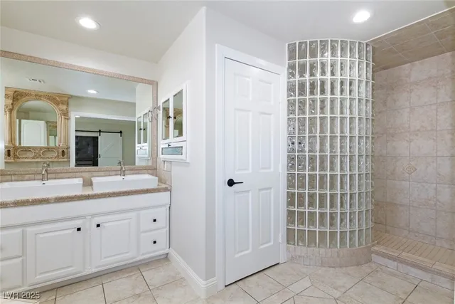 $6,000 | 60 East Levi Avenue, Las Vegas, NV 89183