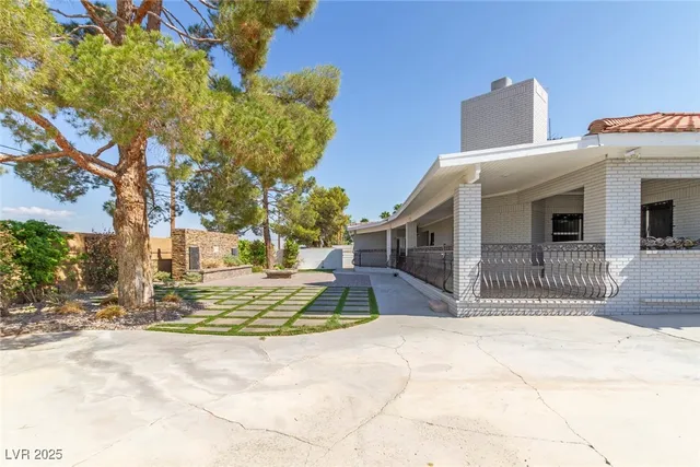 $6,000 | 60 East Levi Avenue, Las Vegas, NV 89183