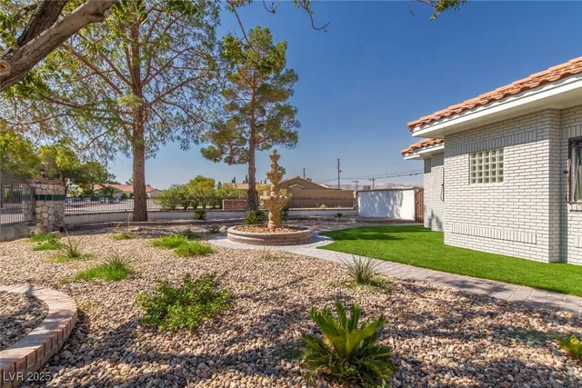 $6,000 | 60 East Levi Avenue, Las Vegas, NV 89183