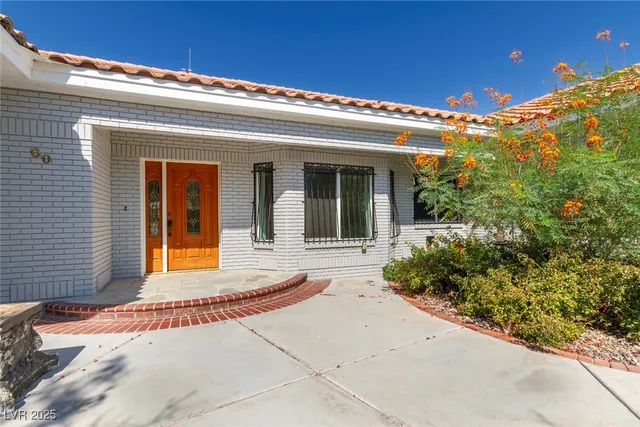 $6,000 | 60 East Levi Avenue, Las Vegas, NV 89183