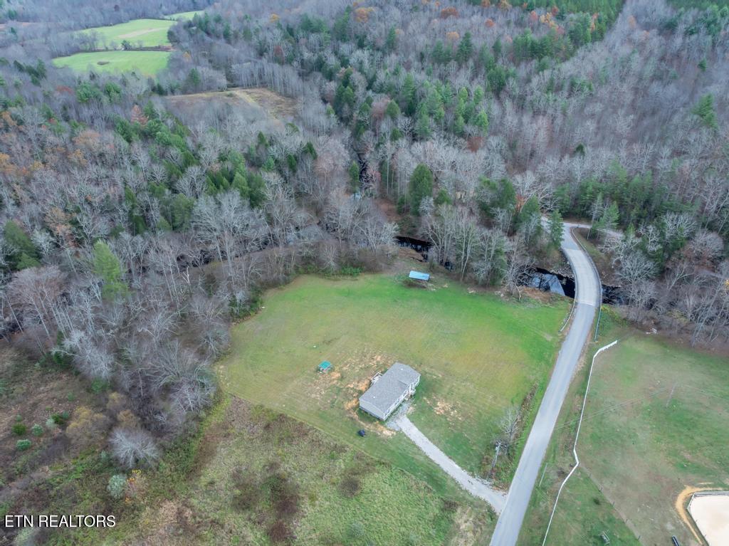 753 Nydeck Road Robbins, TN 37852 - Photo 8 of 32 Hillvale--15