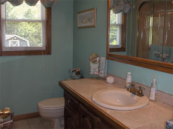 340 River Road Hudson, MA 01749 - Photo 11 of 21