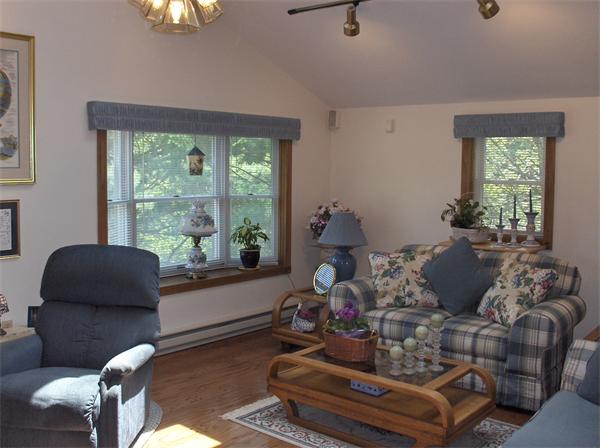 340 River Road Hudson, MA 01749 - Photo 3 of 21