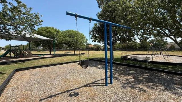 a view of a back yard of the house
