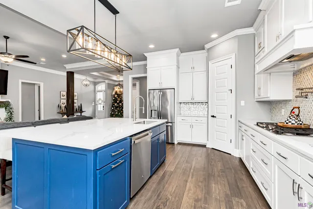 $599,000 | 37359 Cypress Hollow Avenue, Prairieville, LA 70769