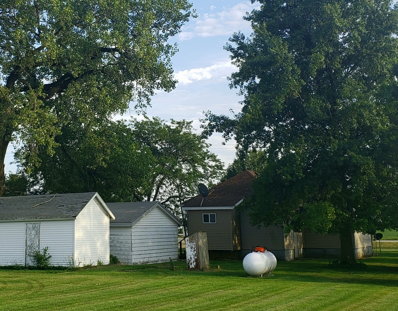 2745 North 21st Road Seneca, IL 61360 - Photo 2 of 20