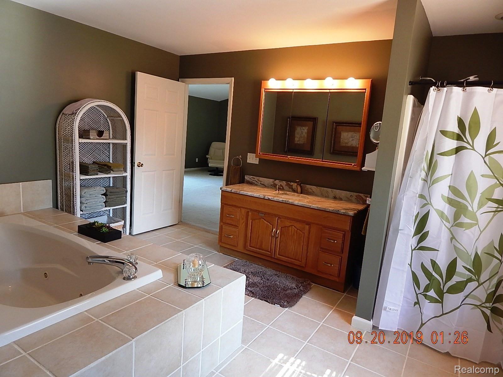 7905 Munger Road Ypsilanti, MI 48197 - Photo 31 of 73 master bath2.JPG