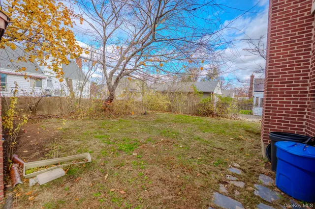 $929,000 | 123 Nugent Street, New Hyde Park, NY 11040