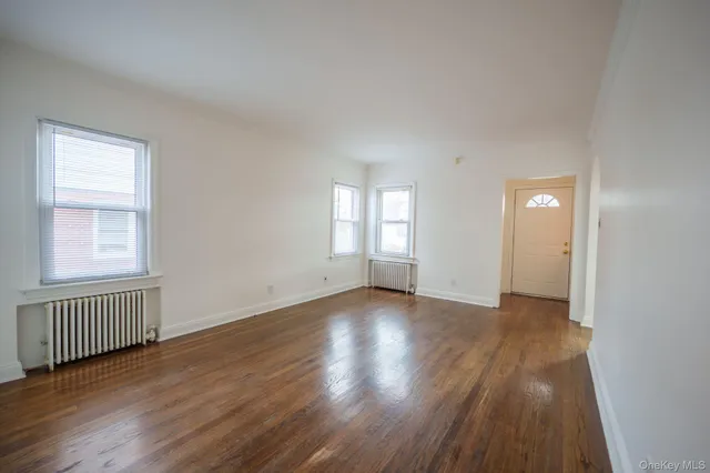 $929,000 | 123 Nugent Street, New Hyde Park, NY 11040