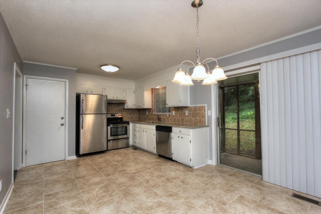 8937 Drake Parkway Road Chattanooga, TN 37416 - Photo 12 of 25 8937 Drake Pkwy Rd (11)
