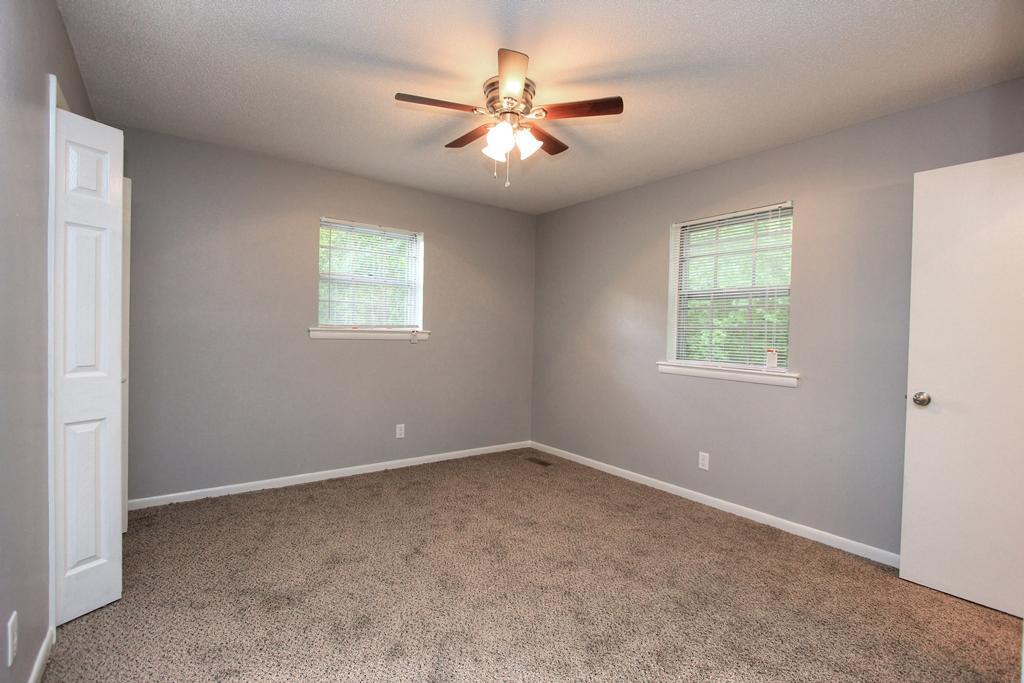 8937 Drake Parkway Road Chattanooga, TN 37416 - Photo 17 of 25 8937 Drake Pkwy Rd (16)