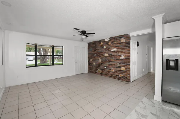 $2,500 | 325 Northwest Rebecca Avenue, Port St. Lucie, FL 34983