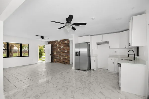 $2,500 | 325 Northwest Rebecca Avenue, Port St. Lucie, FL 34983