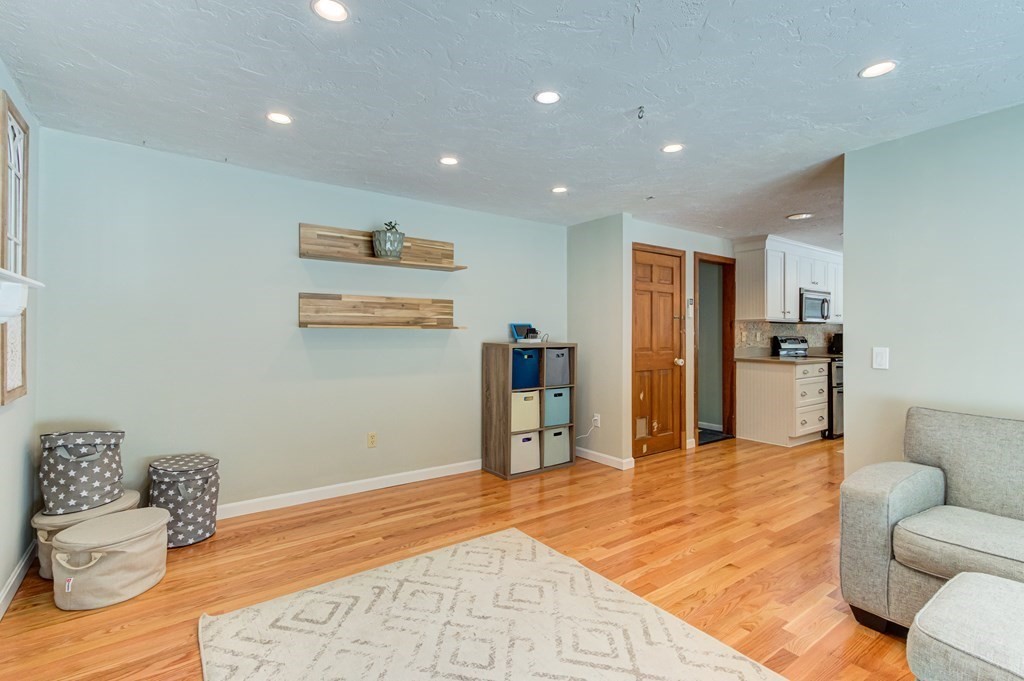 400 Sterling Road Holden, MA 01522 - Photo 19 of 42