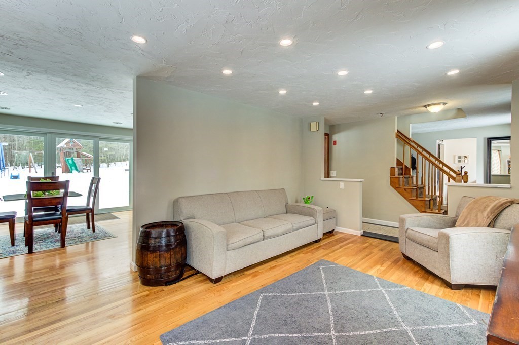 400 Sterling Road Holden, MA 01522 - Photo 39 of 42