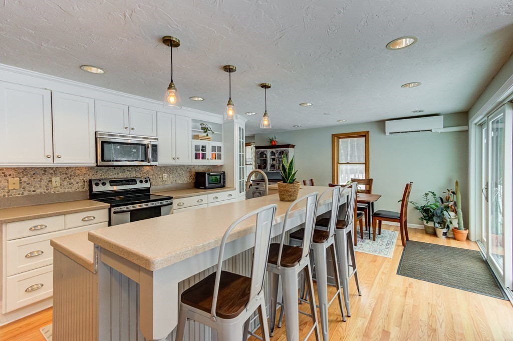 400 Sterling Road Holden, MA 01522 - Photo 6 of 42