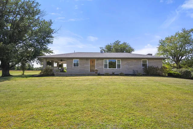 $439,900 | 1400 Highway 129, Versailles, IN 47042