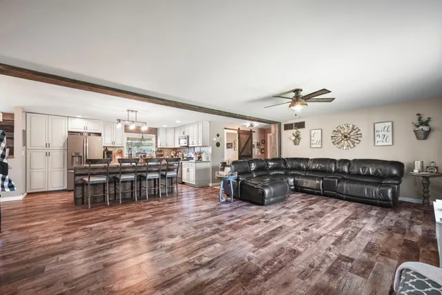 $439,900 | 1400 Highway 129, Versailles, IN 47042